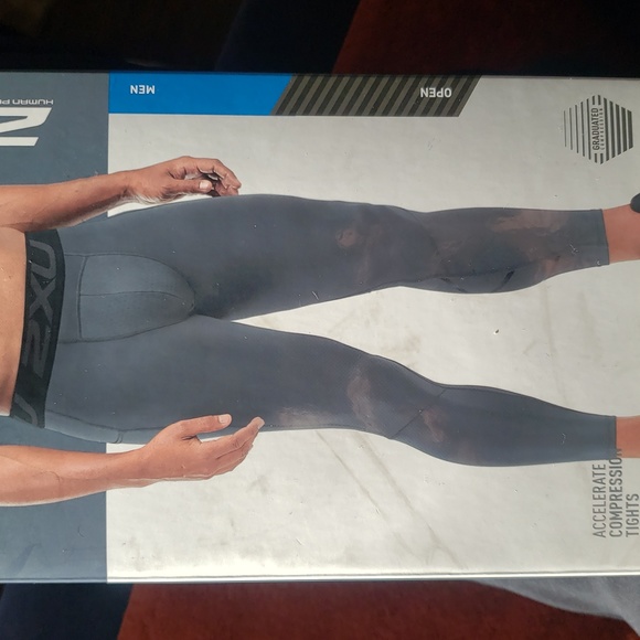 2XU MEN'S MOTION COMPRESSION TIGHTS, COLOR: BLACK/NERO, ORIGINALLY $89.95 - Picture 3 of 9